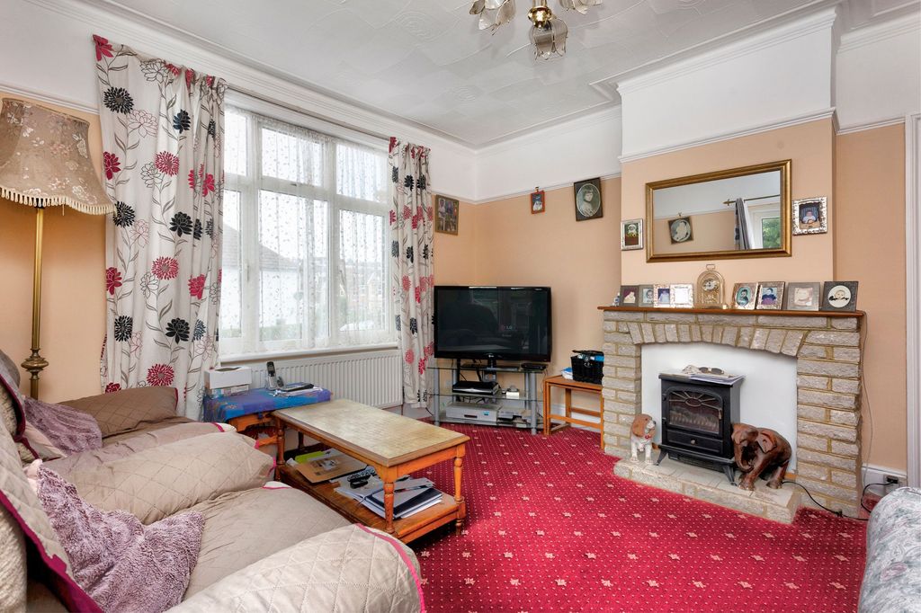 Property photo 2 of 21