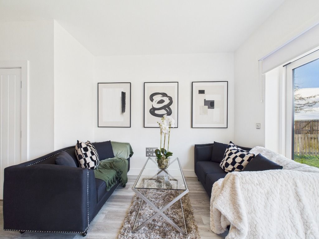 Property photo 2 of 27