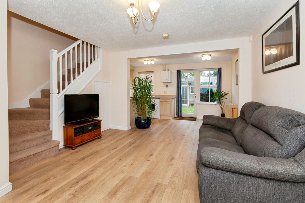 Property photo 3 of 18 Living Room