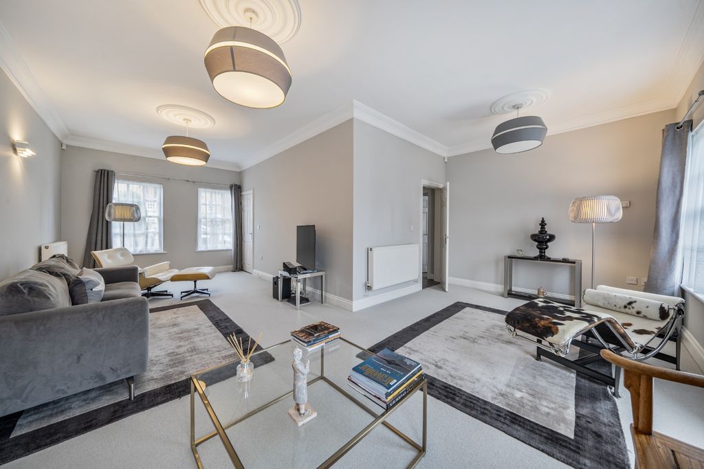 Property photo 3 of 25 4800324