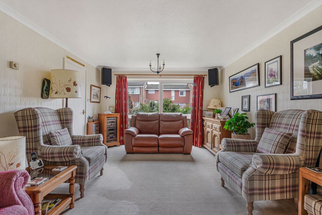 Property photo 2 of 10