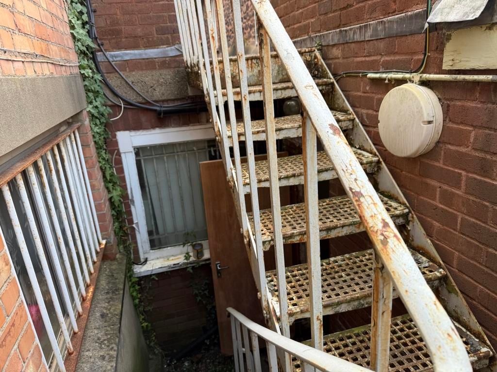 Property photo 3 of 7 Access To The Vault