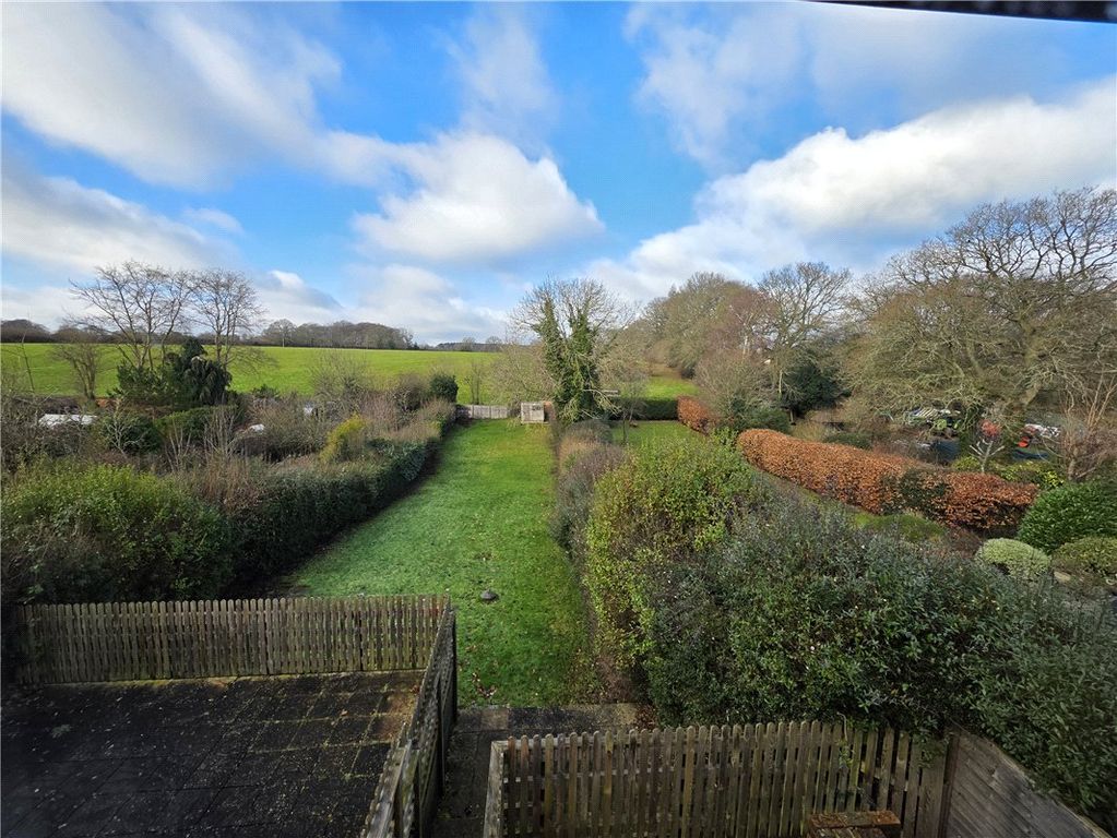 Property photo 3 of 10 Picture No. 12