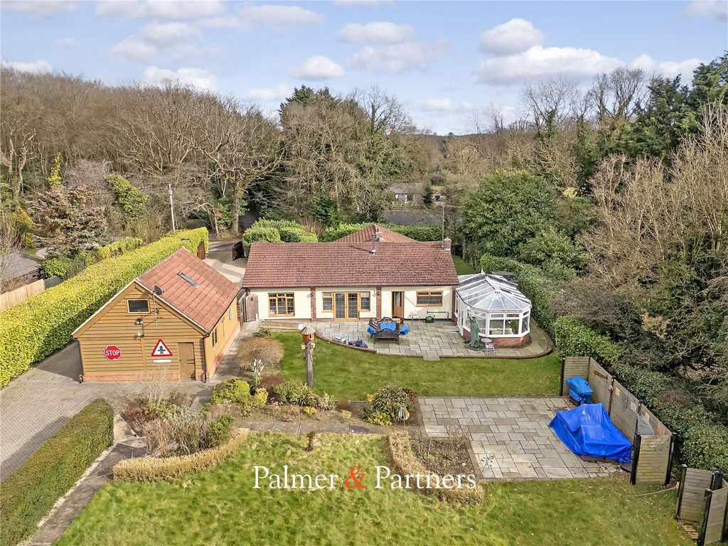 Property photo 2 of 60 Picture No. 05