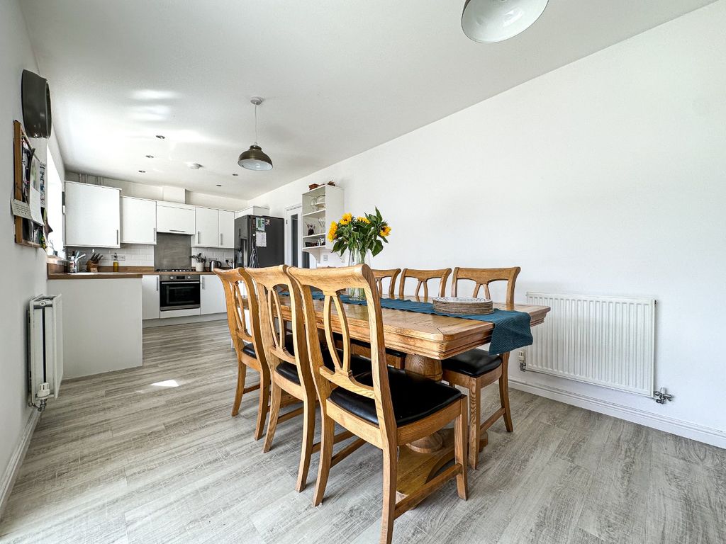 Property photo 3 of 29 5391585