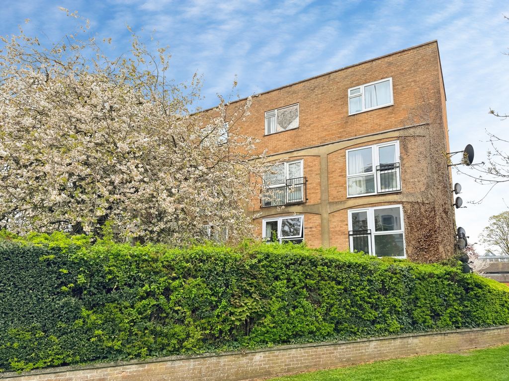 Property photo 1 of 6