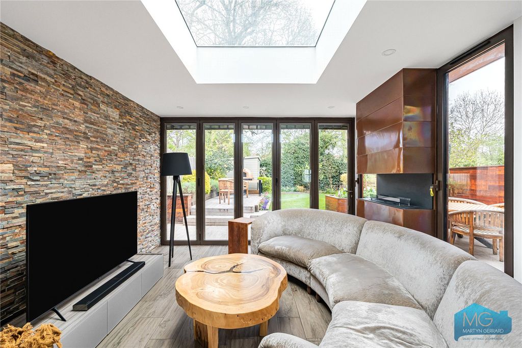 Property photo 2 of 22 Picture No. 06