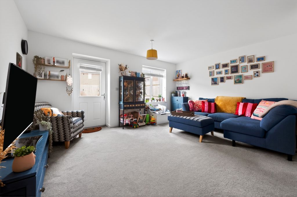 Property photo 2 of 20