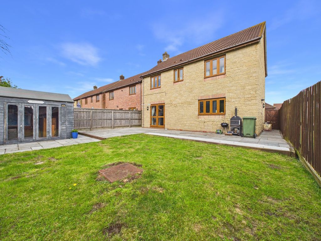 Property photo 2 of 26