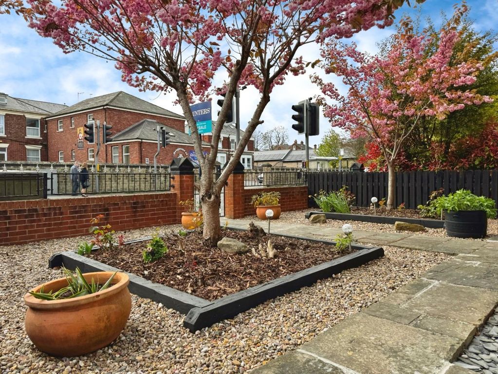 Property photo 2 of 20 Front Garden.Jpg