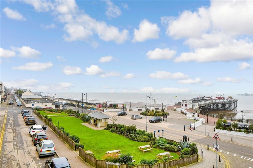 Property photo 3 of 9 Views To Front