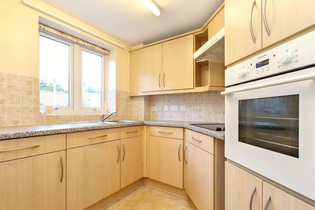 Property photo 3 of 22