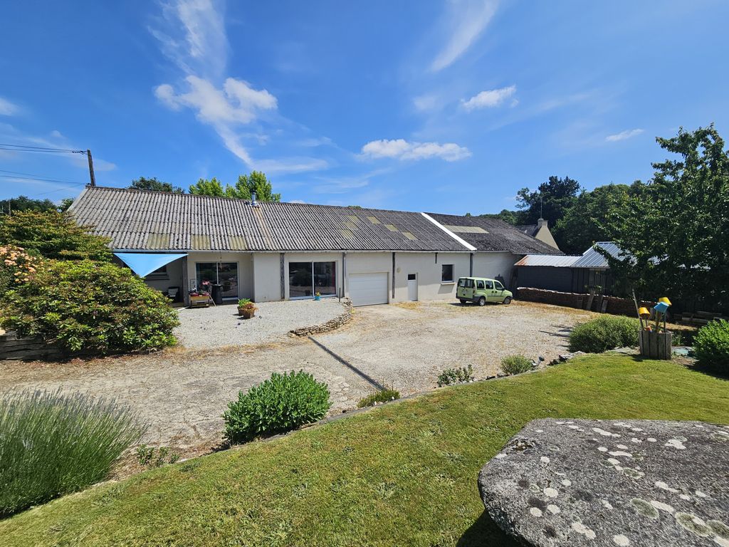 Property photo 1 of 10 Main Exterior View