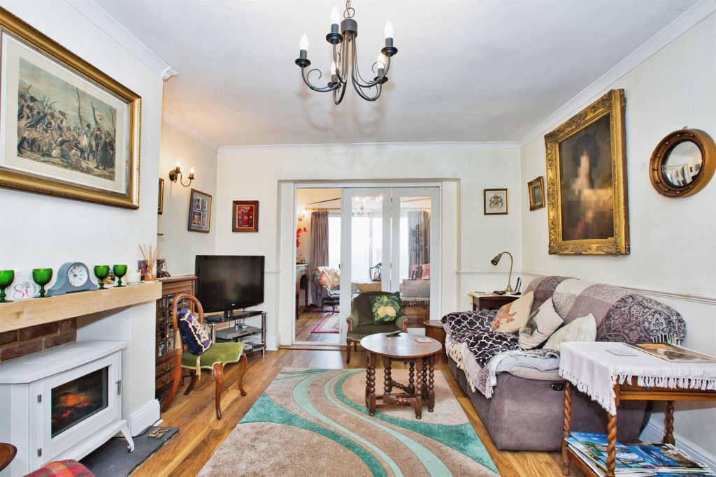 Property photo 2 of 19