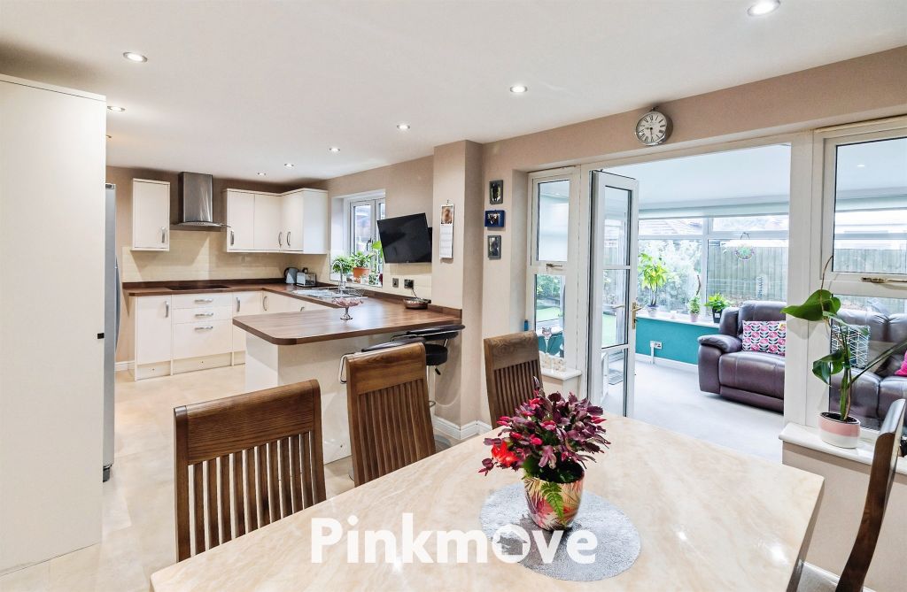 Property photo 3 of 27