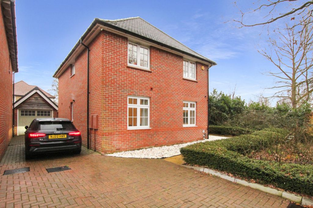 Property photo 1 of 25