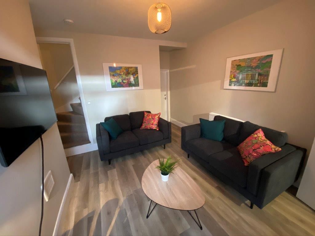 Property photo 1 of 31 Main Photo (Main)