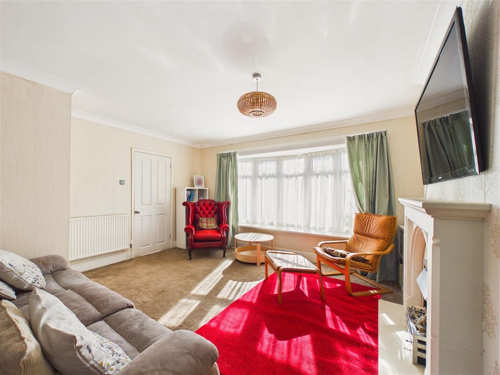 Property photo 2 of 16 Cam03303G0-Pr0343-Still007.Jpg