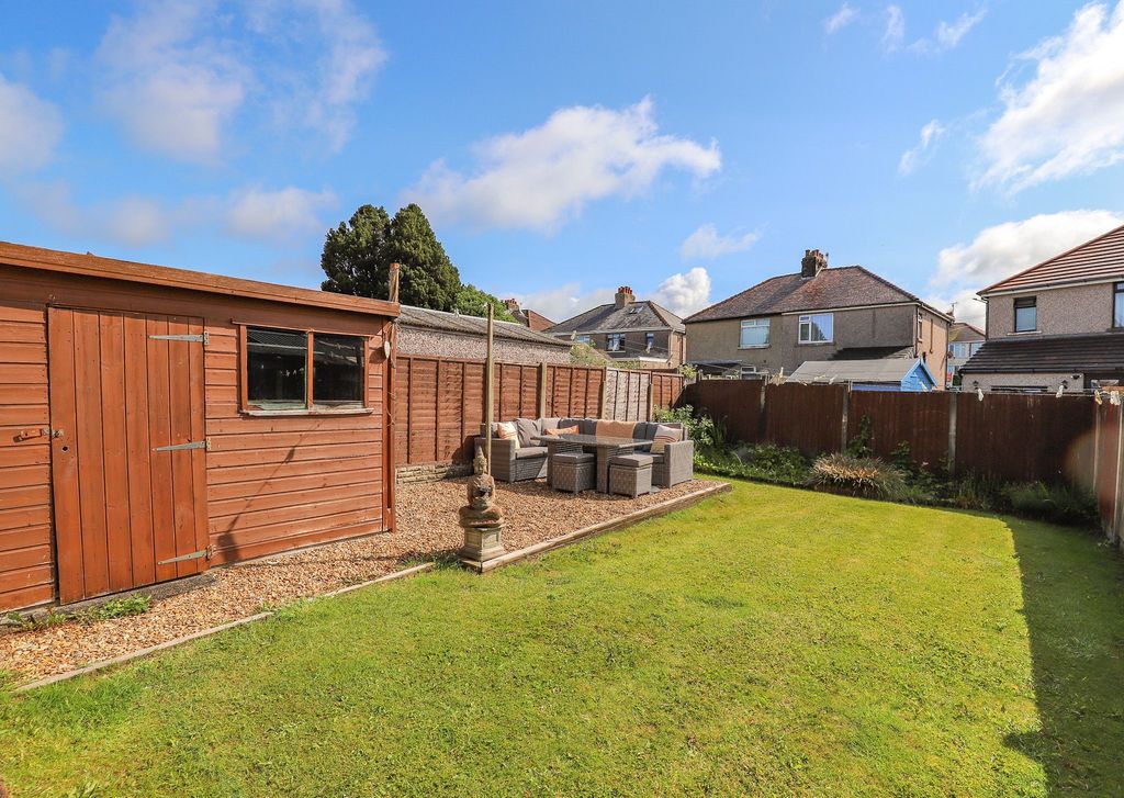 Property photo 2 of 15