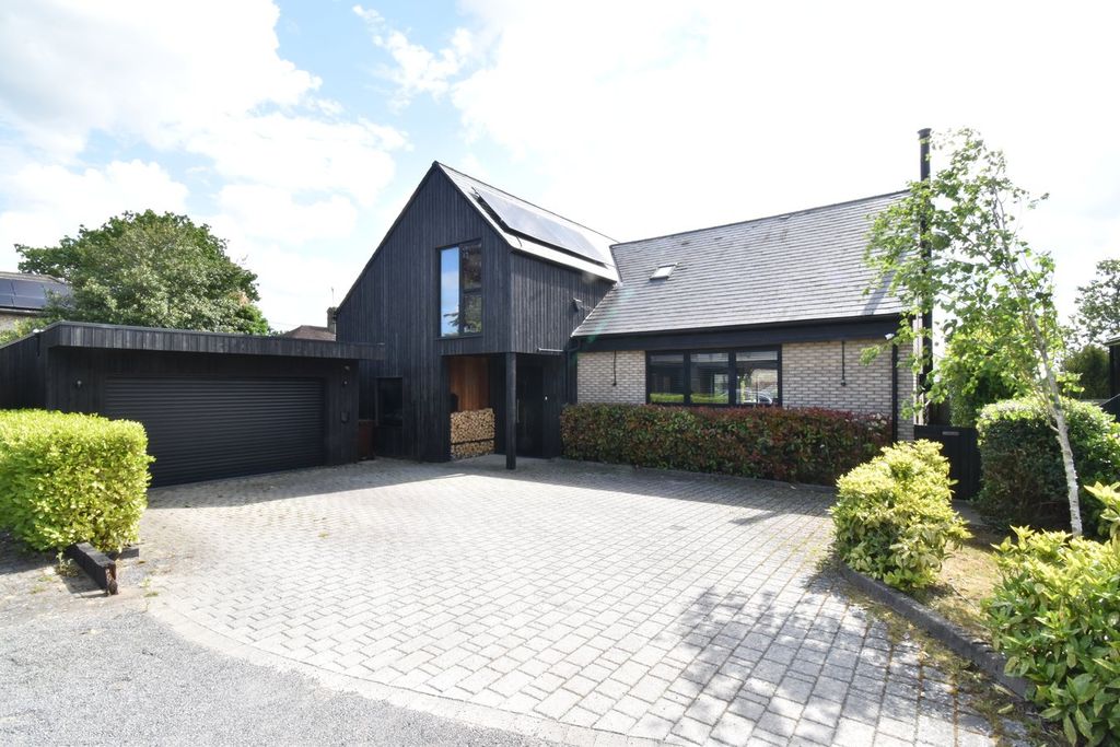 Property photo 1 of 19