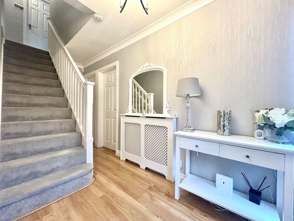 Property photo 2 of 23