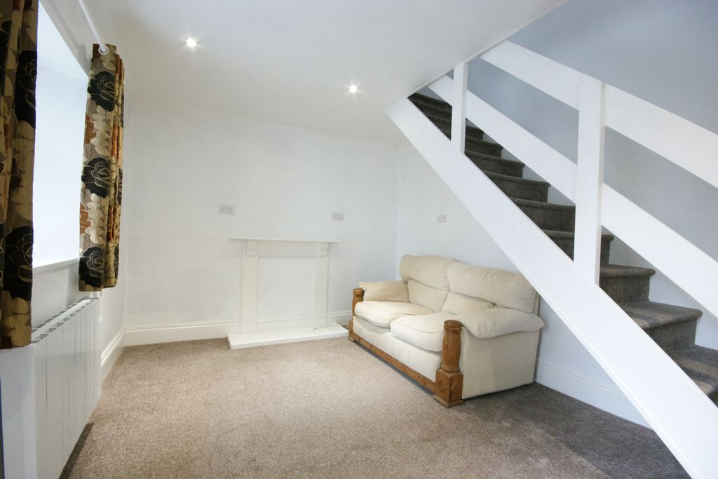 Property photo 1 of 4