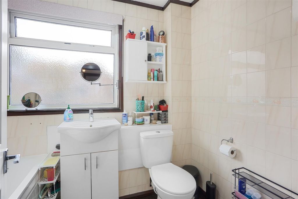 Property photo 3 of 19 1555174492 - 34.Jpg