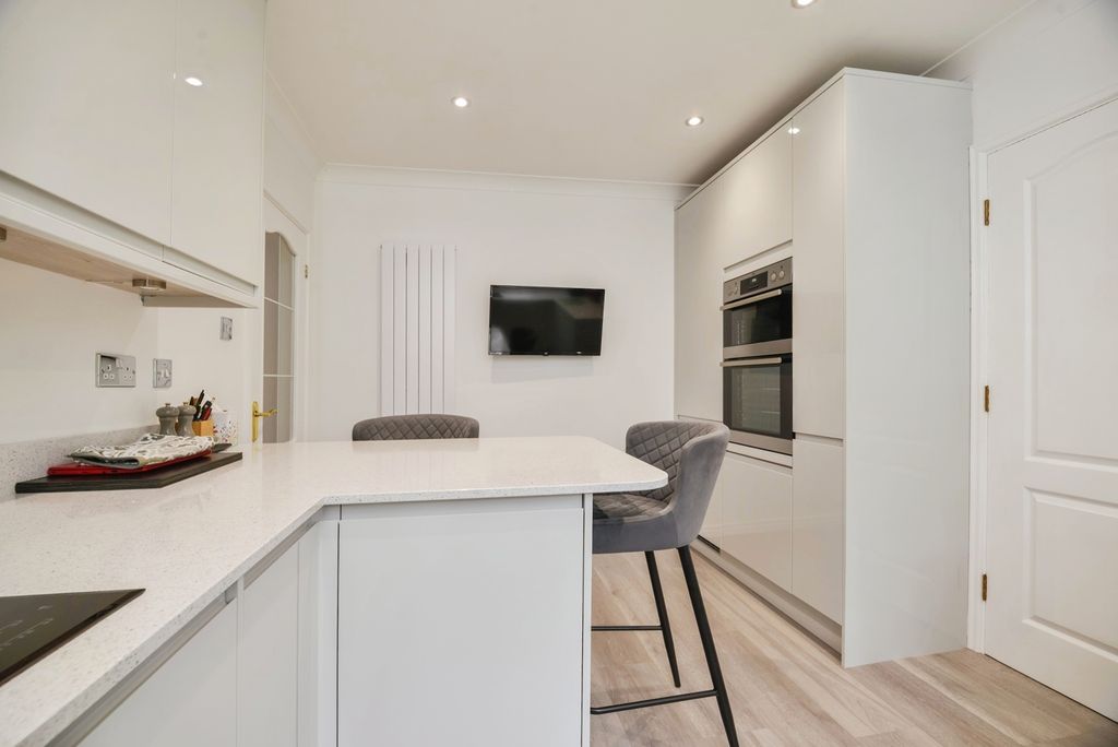 Property photo 3 of 21 Pbox-Img.Jpg