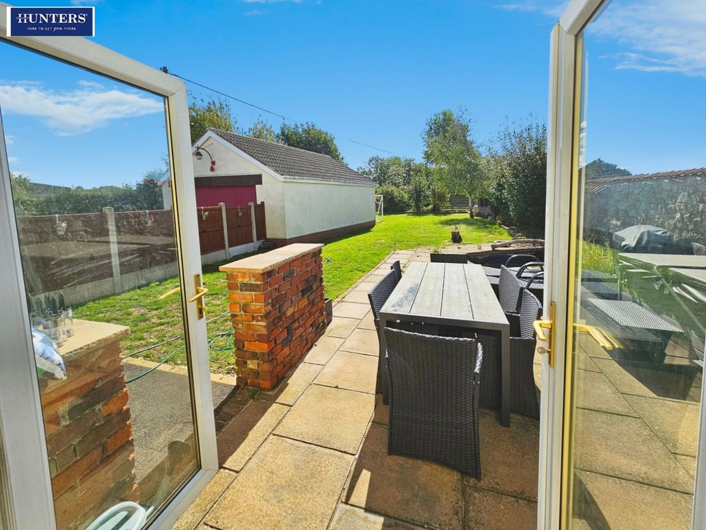 Property photo 2 of 31 Pbox-Garden-337006.Jpg