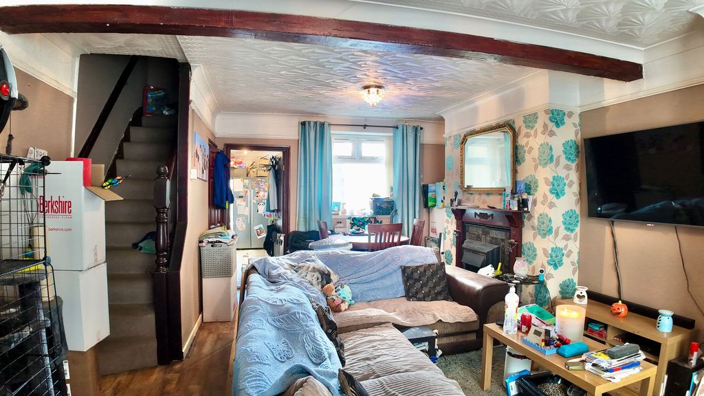Property photo 2 of 22