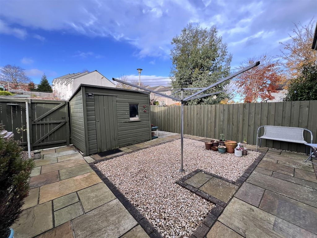 Property photo 3 of 24