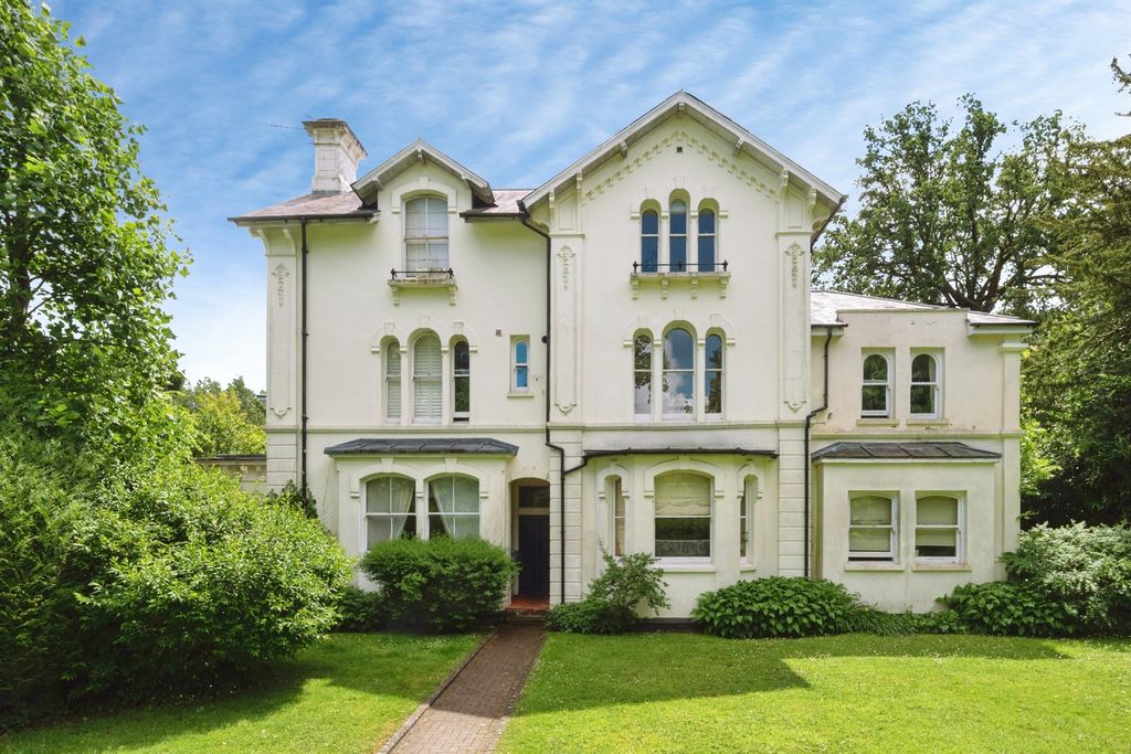 Property photo 1 of 20