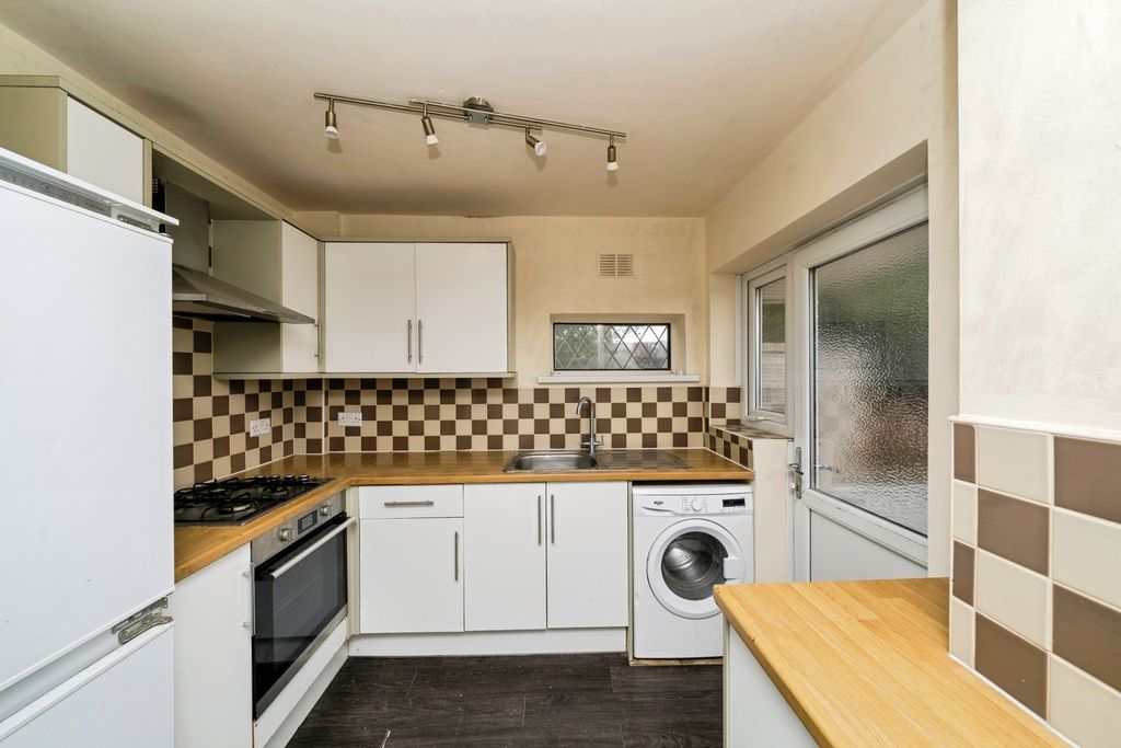 Property photo 3 of 16 Pbox-Img.Jpg