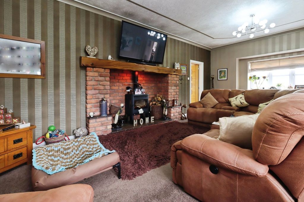 Property photo 2 of 22