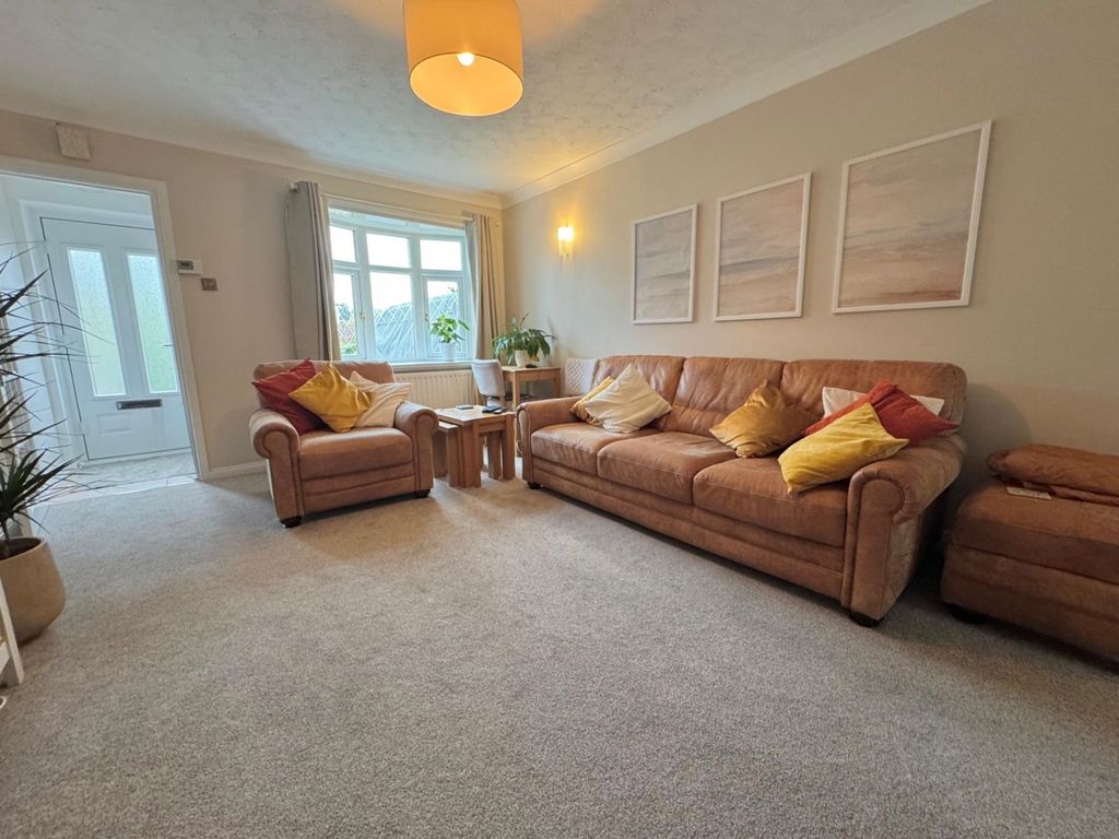 Property photo 3 of 15 F0779076-5579-4Eb3-B390-68478d9d3682