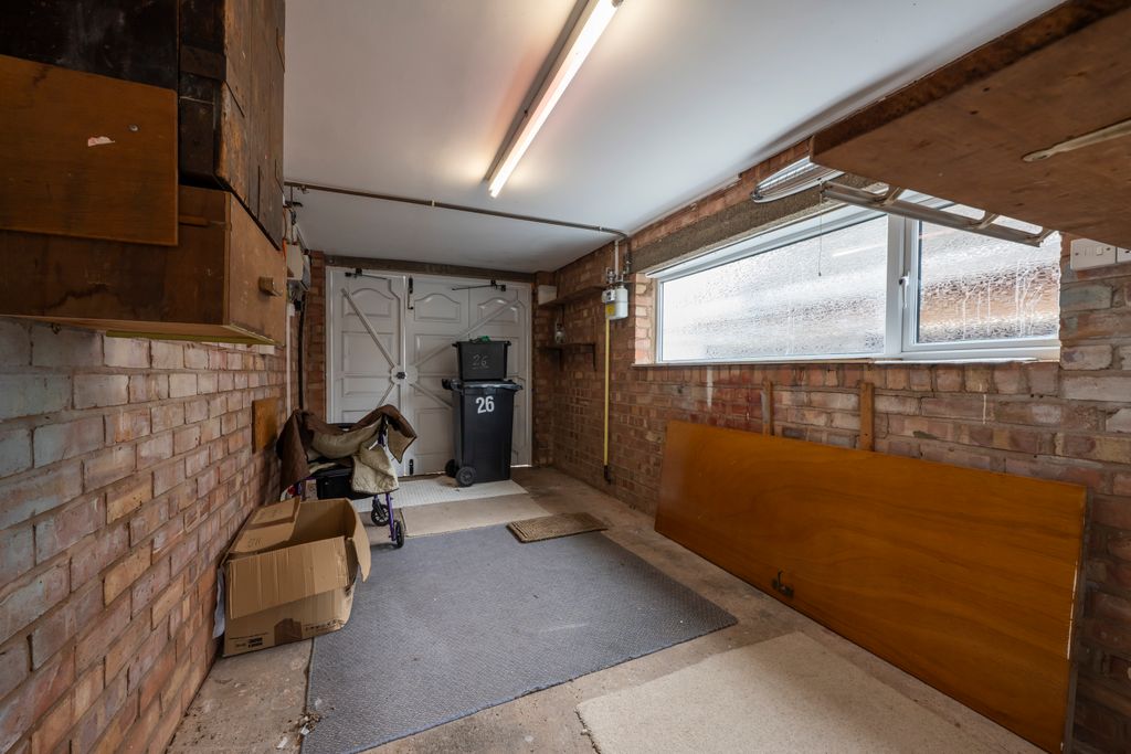 Property photo 3 of 23