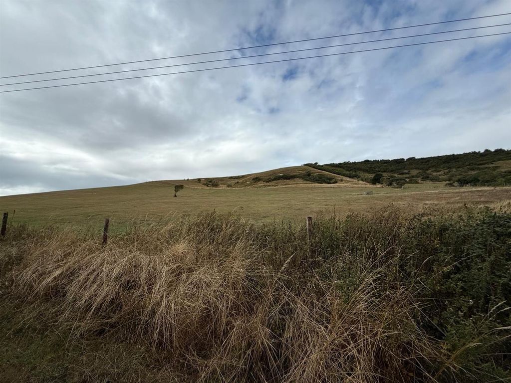 Property photo 2 of 18 Fields To Rear.Jpeg