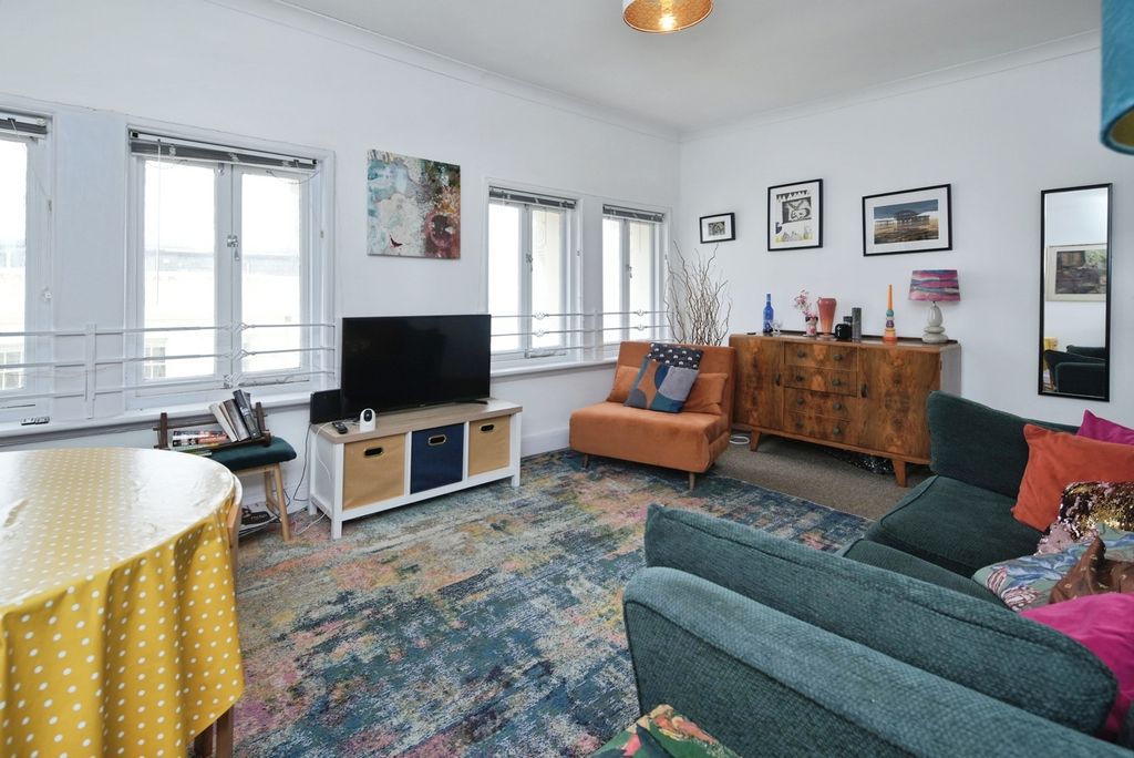 Property photo 2 of 9 Pbox-Img.Jpg
