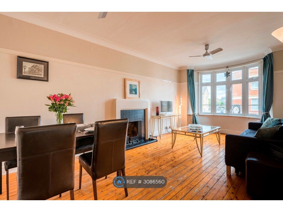 Property photo 1 of 17 Sitting Room With Bay Window