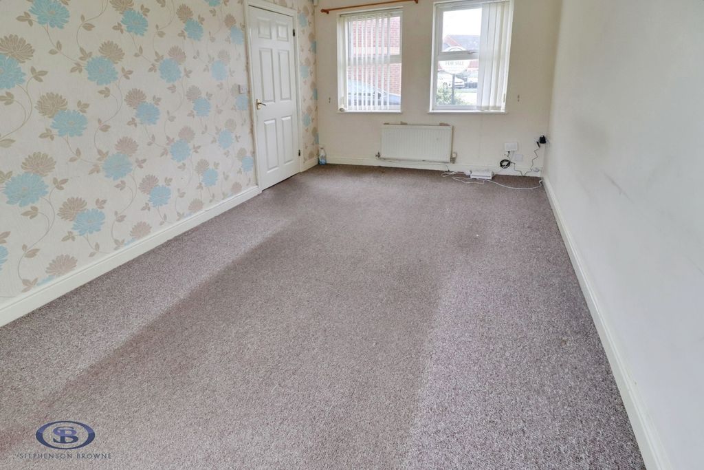 Property photo 2 of 25 Pbox-Img.Jpg