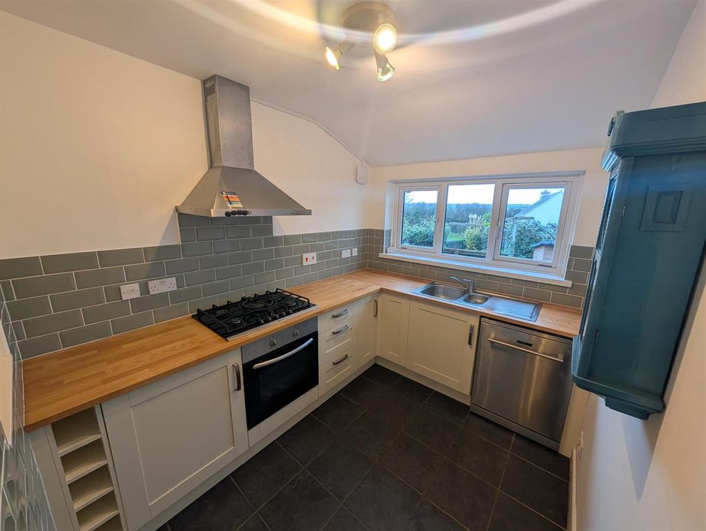 Property photo 2 of 18 1000022910.Jpg