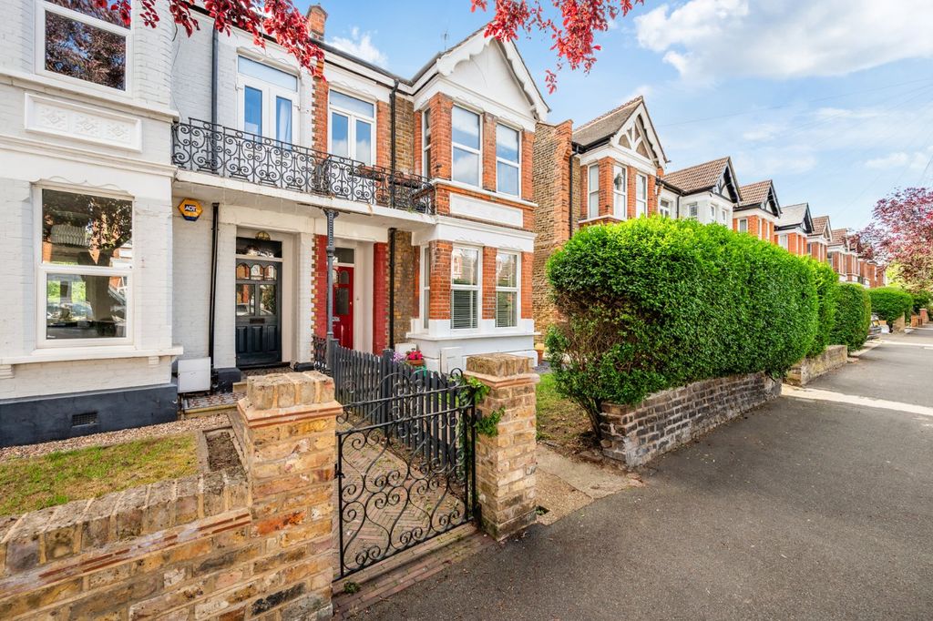 Property photo 1 of 16 Picture No. 27
