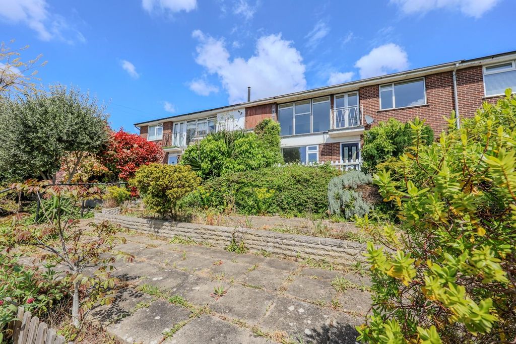 Property photo 1 of 21