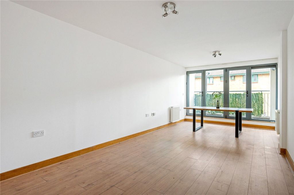 Property photo 2 of 19 Reception Room