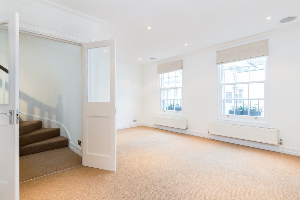 Property photo 2 of 6 73 Cadogan Lane Sw1-2 (1)