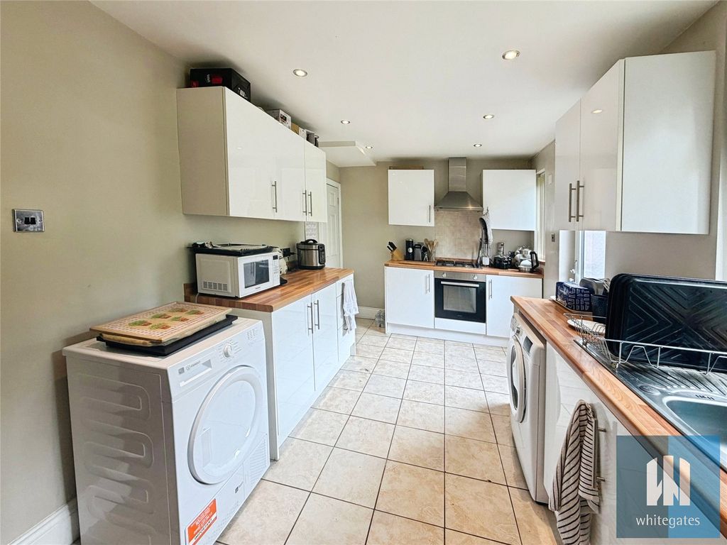Property photo 3 of 17 Picture No. 22