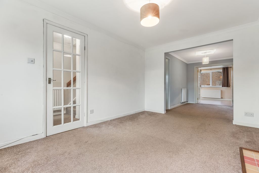 Property photo 2 of 23