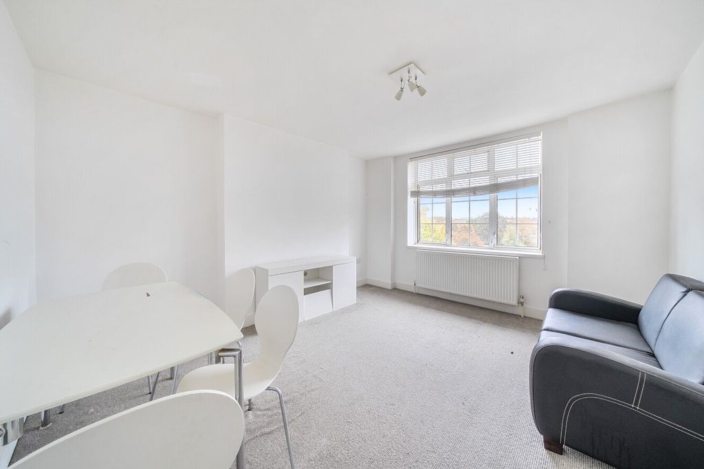 Property photo 2 of 11 Picture No. 07