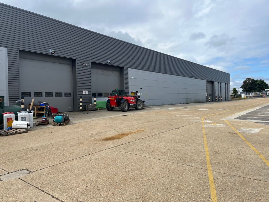 Property photo 3 of 11 Photo 2