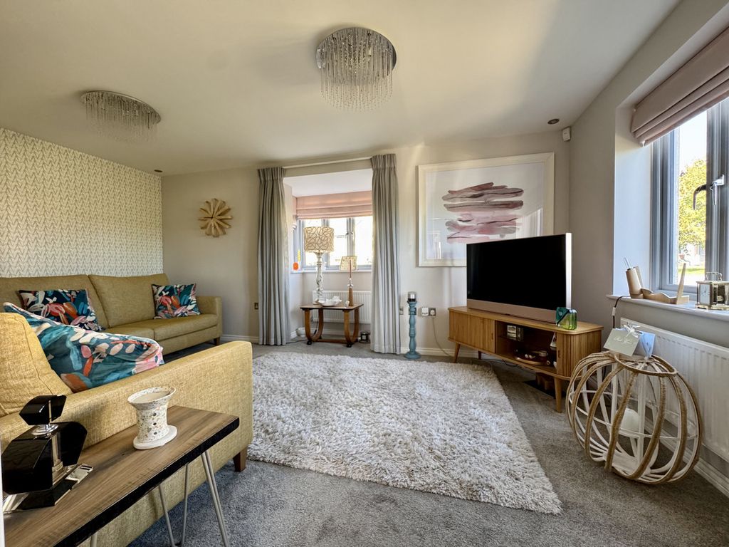 Property photo 3 of 20